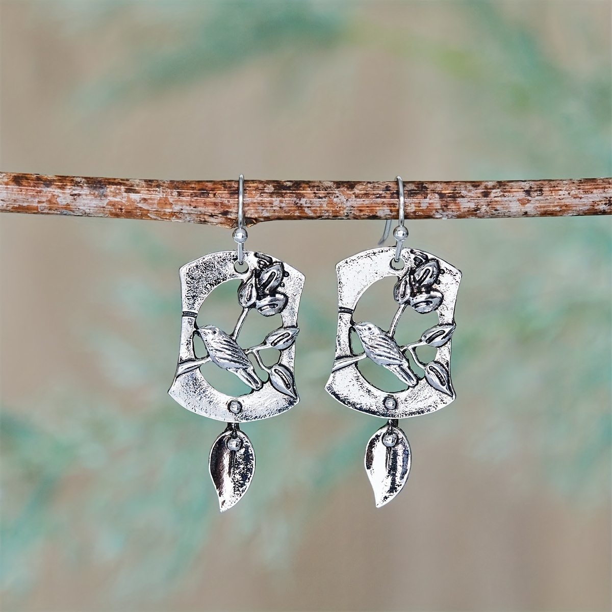 Gothic Retro Hollow Leaf Bird Pendant Earrings
